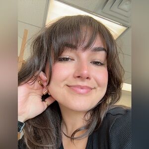 Meet your Posher, Camila